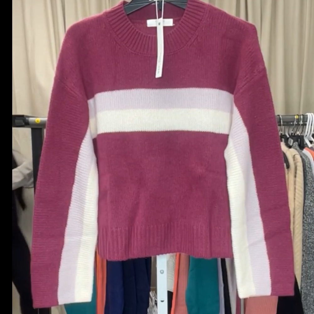One Grey Day 100% Cashmere Sweater Pink Raspberry NWT Size Small MSRP $288 - Picture 2 of 2